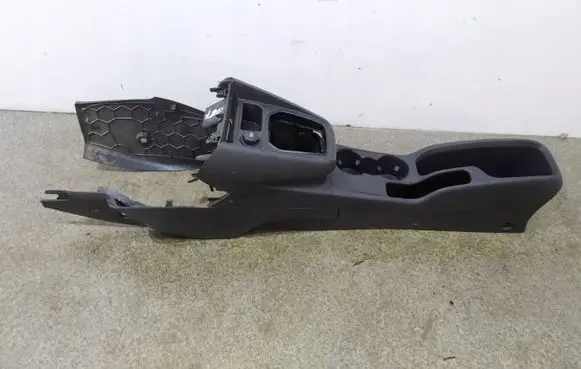 Ford Transit Courier Center console 