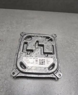 Peugeot 308 Xenon control unit/module 130732940400 10EEG122222