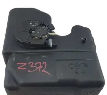 BMW 5 F10 F11 AdBlue liquid reservoir F01C250151 7286064