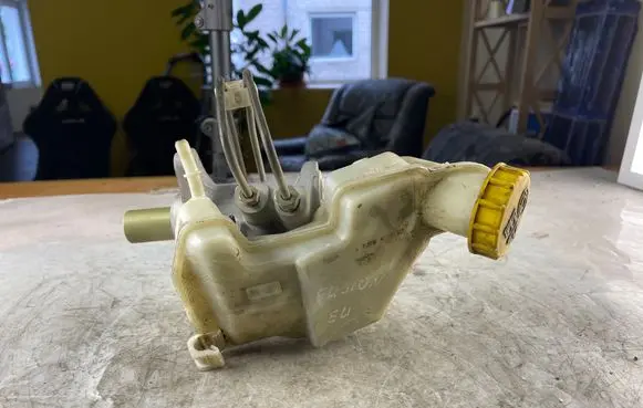 Ford Fusion Master brake cylinder 41230130