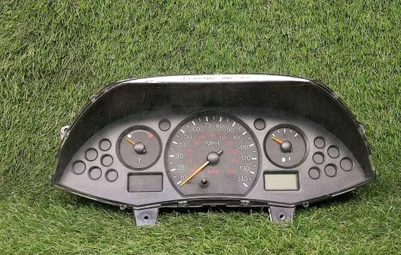 Ford Focus Speedometer (instrument cluster) 98AP10A855AB