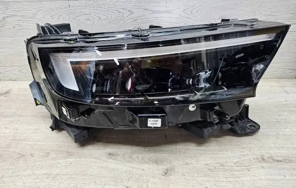 Opel Mokka B Headlight/headlamp 9847939180