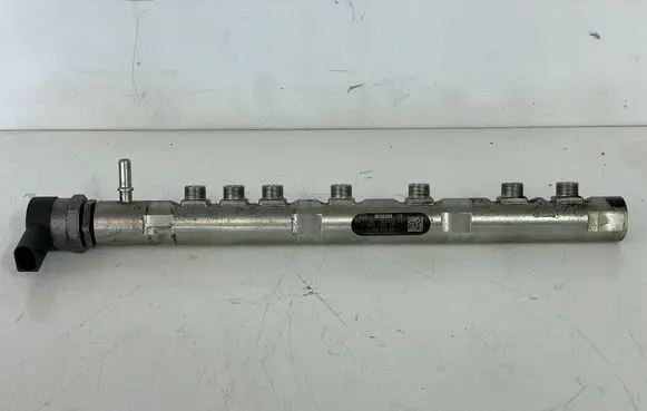 BMW 7 E65 E66 Fuel main line pipe 7792492