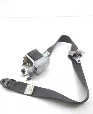 Hyundai i30 Front seatbelt 888202R900
