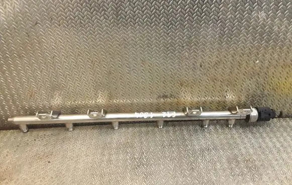 BMW 3 E92 E93 Fuel main line pipe 7535897