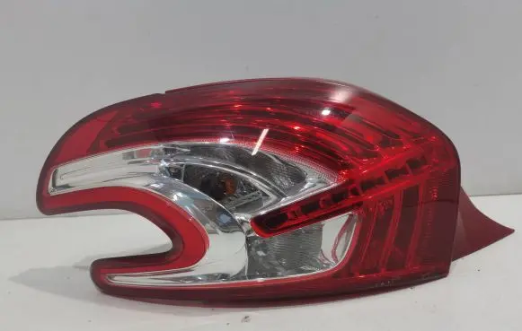 Peugeot 208 Rear/tail lights 9672628280