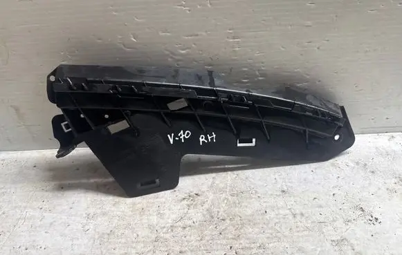 Volvo V70 Front bumper mounting bracket 30796388