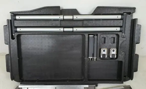 Mercedes-Benz C W204 Other trunk/boot trim element A2048400226