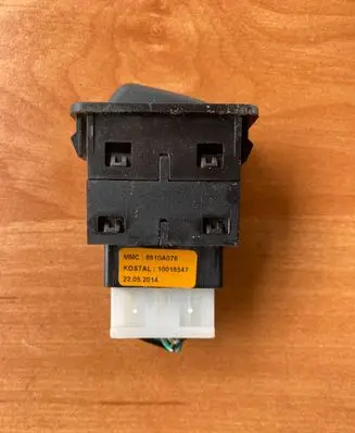 Mitsubishi L200 Seat heating switch 8610A076