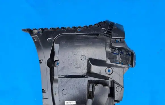 BMW 5 G30 G31 G38 Bumper support mounting bracket corner 7387315