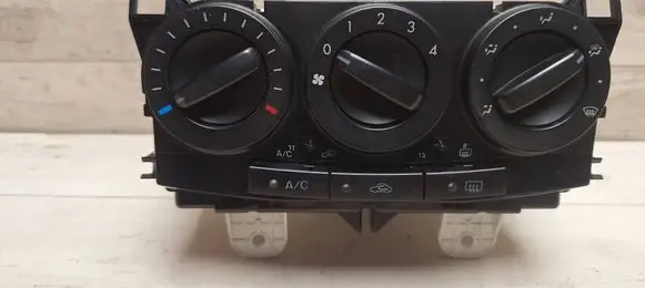 Mazda 5 Climate control unit M1900CC33 7F18 M1900CC33F09