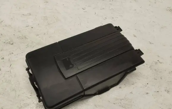Volkswagen PASSAT B6 Battery box tray cover/lid 1K0915443A