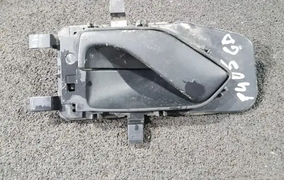 Peugeot 405 Rear door interior handle