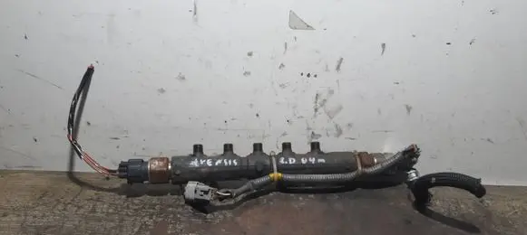 Toyota Avensis T250 Fuel main line pipe 60010