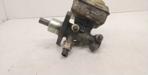 Volkswagen Golf IV Master brake cylinder 1J1611301B 2553