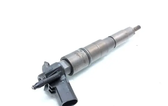 BMW 5 E60 E61 Fuel injector 7796042 0445115050