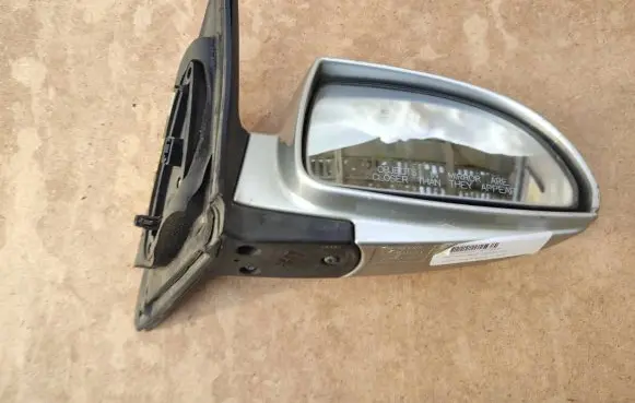 KIA Rio Front door electric wing mirror E11015763 E11025763