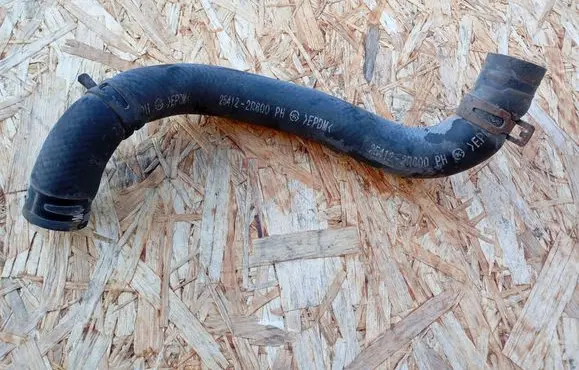 Hyundai i30 Engine coolant pipe/hose 254122R600