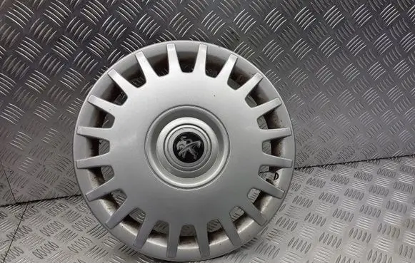 Peugeot 307 R15 wheel hub/cap/trim 1J0601147H