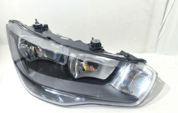 Audi A1 Headlight/headlamp 8X0941004 7000200000 0200714369