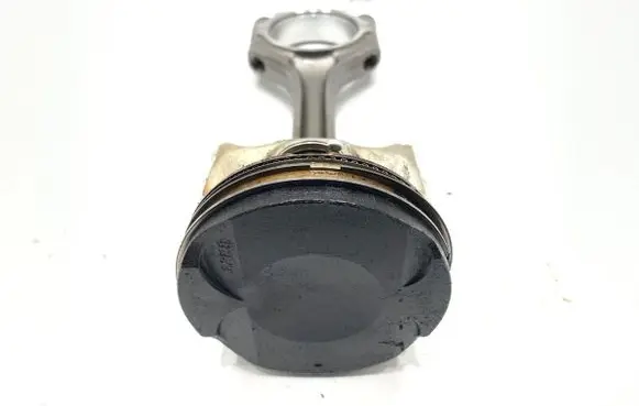 Suzuki SX4 S-Cross Piston with connecting rod 53S