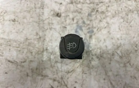Mitsubishi Pajero Sport I Fog light switch 