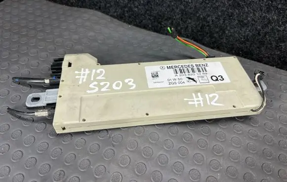 Mercedes-Benz C W203 Aerial antenna amplifier A2038201089