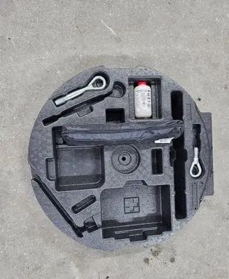 Nissan Qashqai Tool box 3200601053
