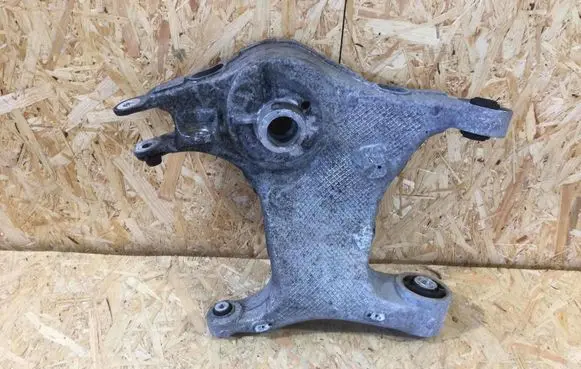 Rear control arm