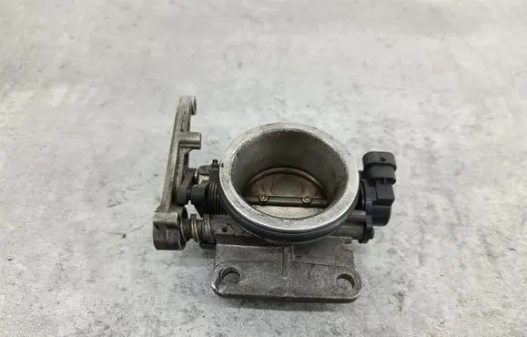 Renault Megane I Throttle body valve 7700875435