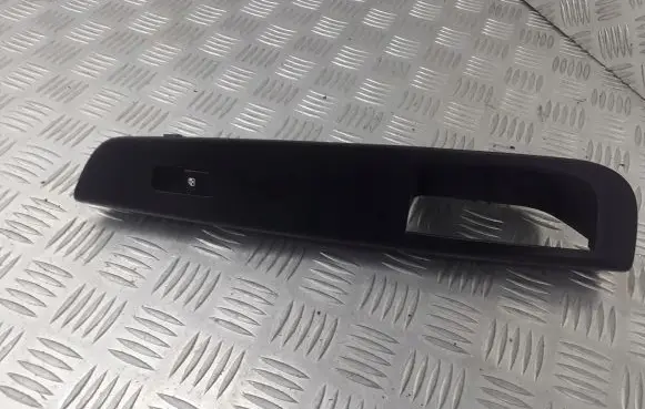 KIA Ceed Electric window control switch 82361-1H000