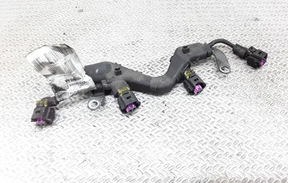 Opel Astra J Fuel injector wires 55580911