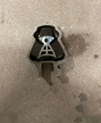 Ford Mondeo MK V Engine mount bracket DS736P082AE