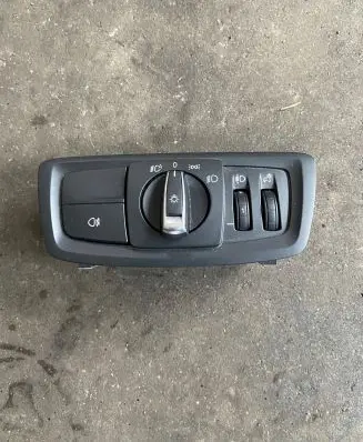 BMW 1 F40 Light switch 6847522