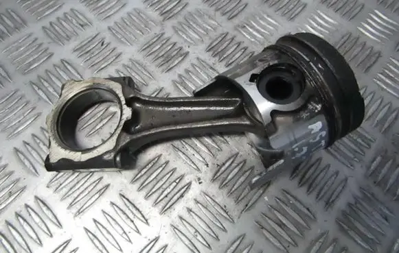 Opel Astra G Piston with connecting rod
