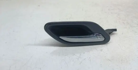 BMW 5 E39 Rear door interior handle 8226050
