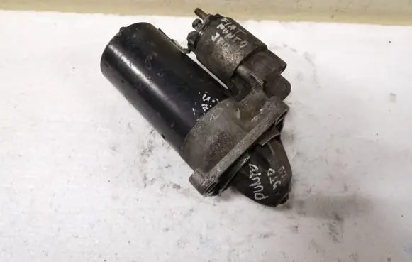 Fiat Punto (188) Starter motor 0001109030