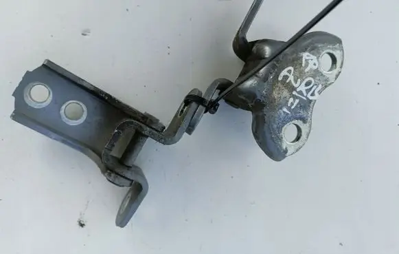 Toyota Auris E180 Front door hinge set 