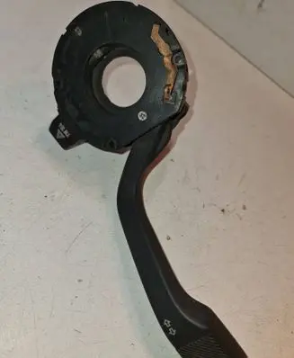 Volkswagen Golf III Indicator stalk QC88S97