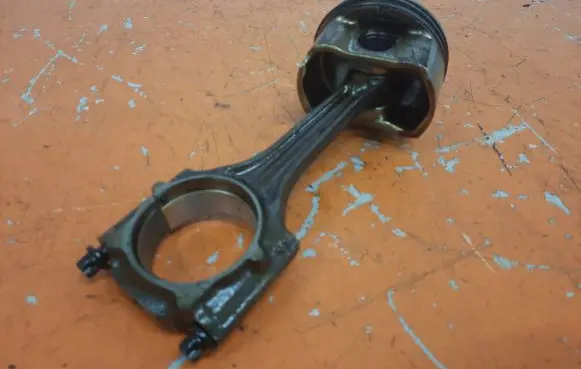 Audi A4 S4 B6 8E 8H Piston 06BA