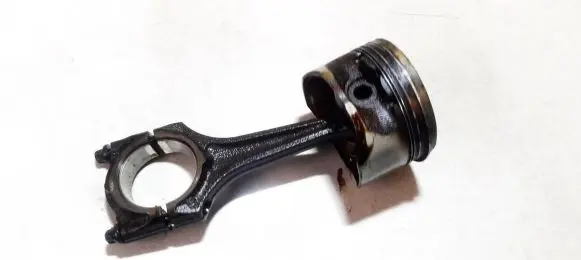 Piston with connecting rod