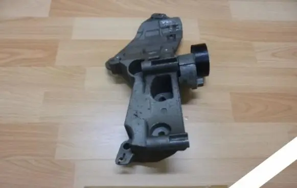 Renault Kangoo III Other engine bay part