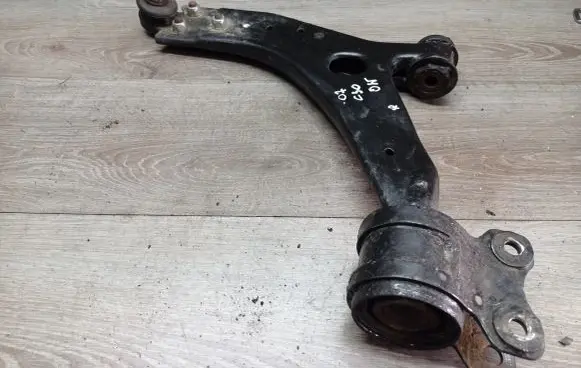 Volvo C30 Front lower control arm/wishbone