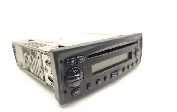 Iveco Daily 35 - 40.10 Radio/CD/DVD/GPS head unit 7620000093 5801398980 E1035238