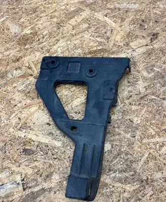 Audi A6 S6 C6 4F Front bumper mounting bracket 4F0807228