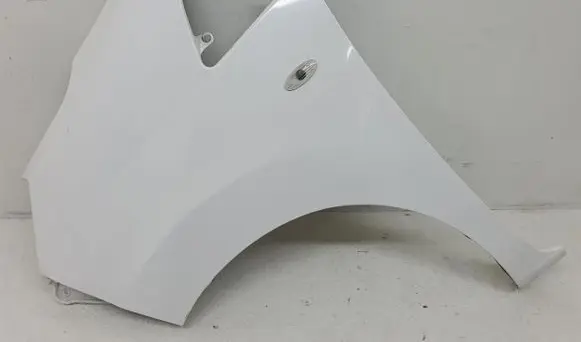 Nissan NV200 Fender