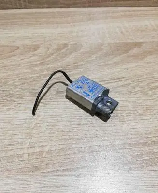 BMW 7 E38 Aerial antenna amplifier 8362533