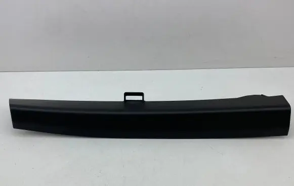 (D)pillar trim (top)