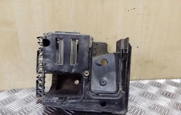Skoda Octavia Mk2 (1Z) Other engine bay part 1K0907361B