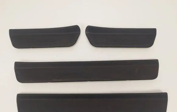 Hyundai Tucson TL sill trim set (inner) 